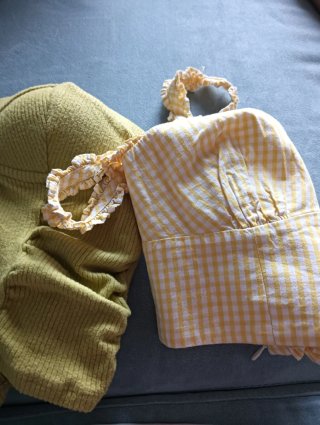 Tops Zara/Shein verde y amarillo