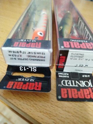 2 señuelos Rapala Floating y Sliver