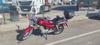 Yamaha YBR 125 Custom Roja 2016