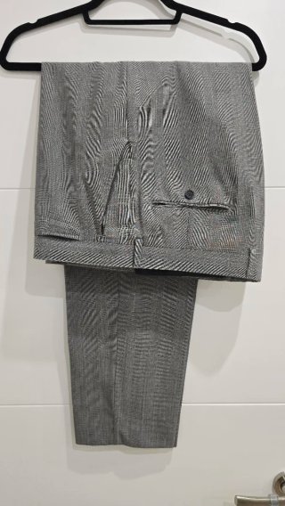 Traje Dustin Gris Cuadros Talla 56