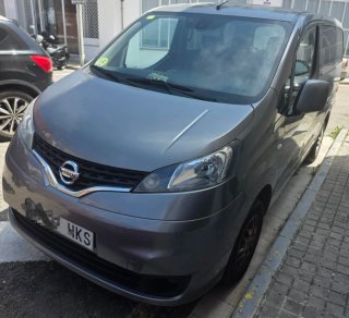 Nissan NV200 2012