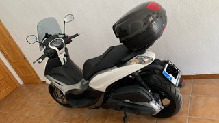 Piaggio Beverly 350cc Blanca Tlf. 690256428