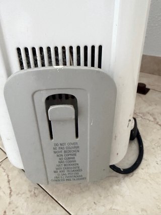 Calefactor eléctrico blanco DeLonghi