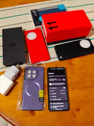 OnePlus 11 16/256GB + Accesorios