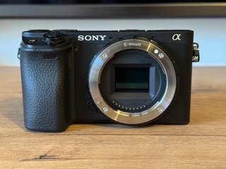 Camara SONY A6400 – Solo cuerpo – 6.275 disparos