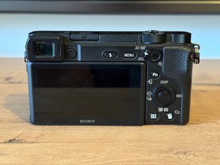 Camara SONY A6400 – Solo cuerpo – 6.275 disparos