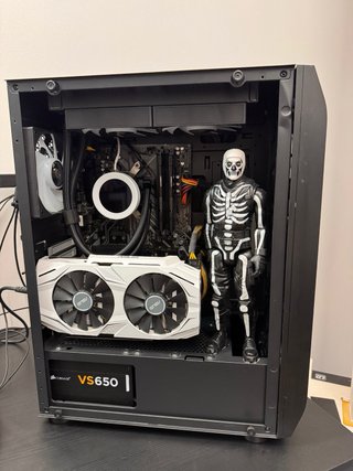 PC Personalizado ASUS Blanco y Negro