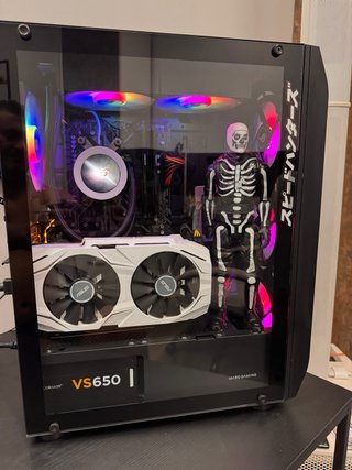 PC Personalizado ASUS Blanco y Negro