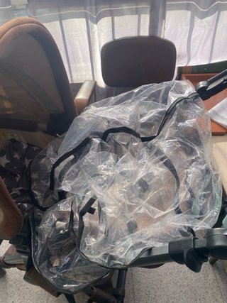 Silla de coche para bebé marrón
