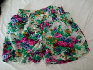Pantalones cortos d verano  vintage flores talla L