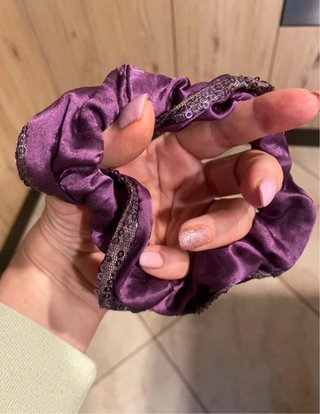 Tre elastici per capelli