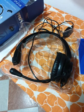 Auriculares Gaming 4Gamers PRO4 Mono PS4