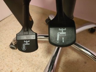 Silla de oficina ergonómica negra