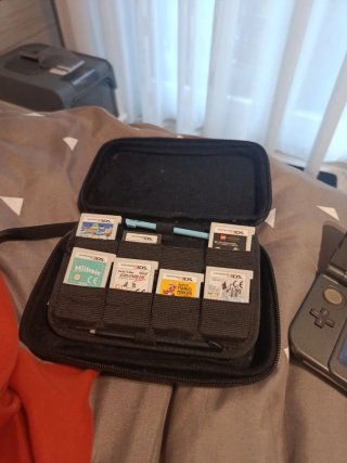 Nintendo 3DS XL Negra/Gris + Accesorios