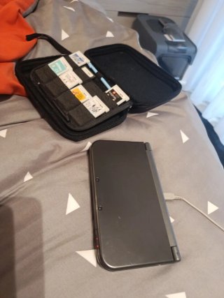 Nintendo 3DS XL Negra/Gris + Accesorios