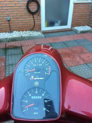 Vespa Cosa 200