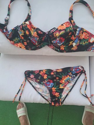 Bikini Gisela Talla L Estampado Floral