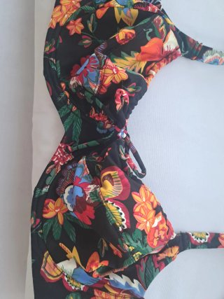 Bikini Gisela Talla L Estampado Floral