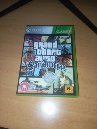 Incluye maa y jueo Xbox 360 Grand Theft Auto San