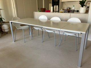 Mesa extensible diseño BD Barcelona