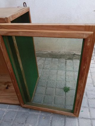 Antigua carnera o fresquera de madera