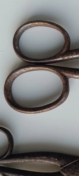 2 Tijeras Antiguas