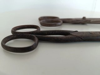 2 Tijeras Antiguas