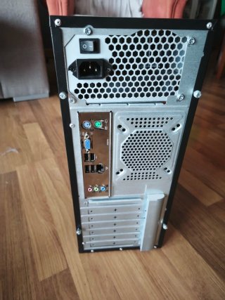 Torre PC HP Potente (Base)