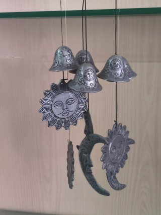 Campanilla de viento soles y lunas