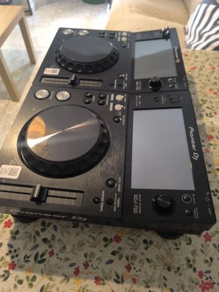 Pareja Pioneer XDJ-700