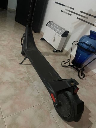Patinete Xiaomi 4 Lite En perfecto estado, con un