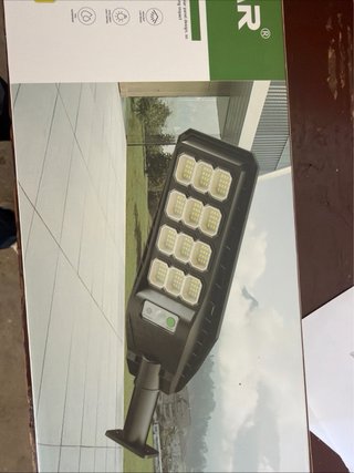 Lampione solare con telecomando 400w