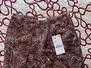 Pantalón nuevo ancho fluido Stradivarius