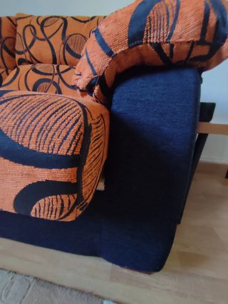 Sofá de 2 plazas con estampado