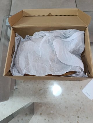 Zapatillas Fila Marrones y Blancas