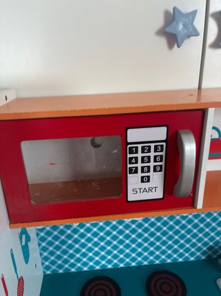 Cocinita de madera infantil
