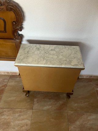 Mesitas de noche y cabecero de madera