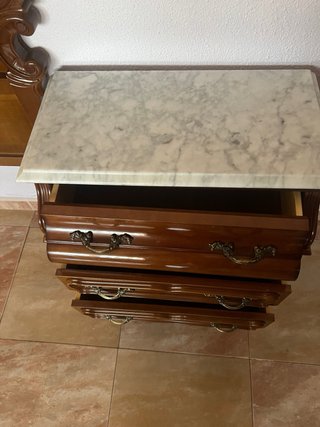 Mesitas de noche y cabecero de madera