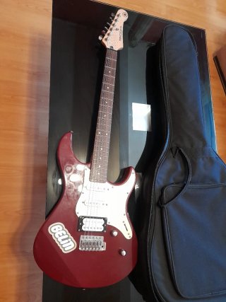 Guitarra Eléctrica Roja