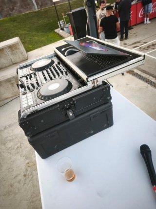 Pioneer DDJ-1000 + Funda Flight Case