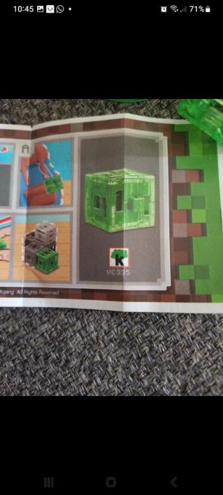 Kinder Joy Minecraft Cubo Esmeralda