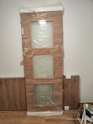 Puerta corredera madera y cristal