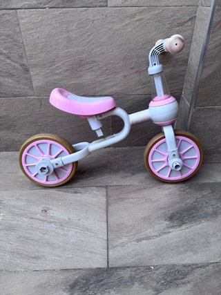 Bicicleta infantil rosa y gris