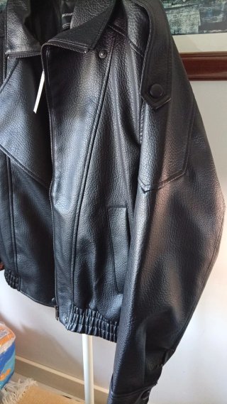 Chaqueta Stradivarius Negra