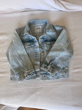 Cazadora vaquera Zara Talla 6-7