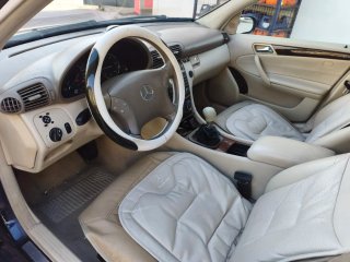 Mercedes-Benz Clase C 2006