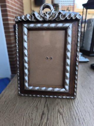 Portafotos madera y pintado los bordes de plata