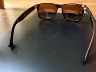 Gafas de sol Ray-Ban marrones sin funda