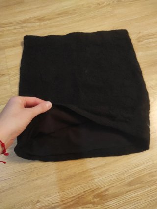 Falda negra encaje