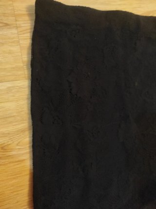 Falda negra encaje